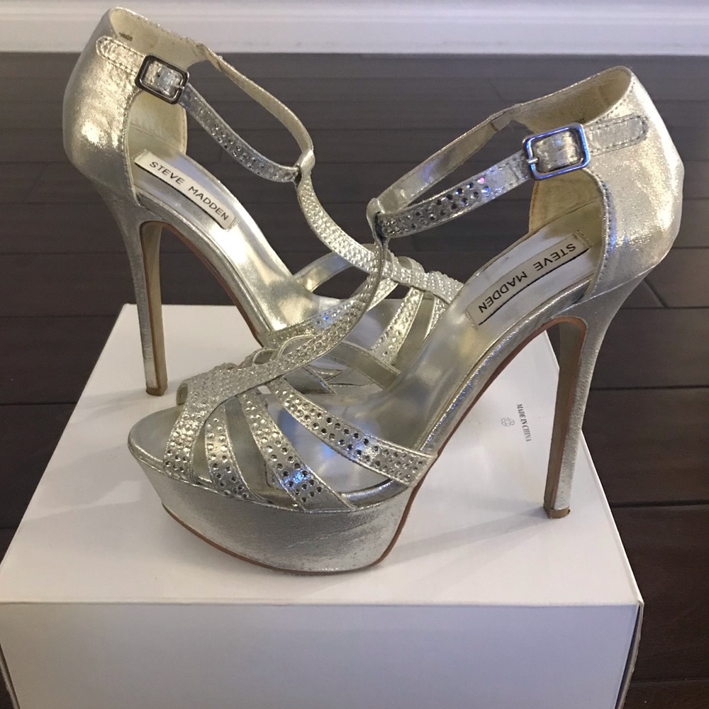 Steve Madden silver heels